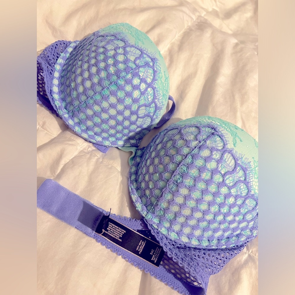 Victoria’s Secret Very Sexy Push Up 34C